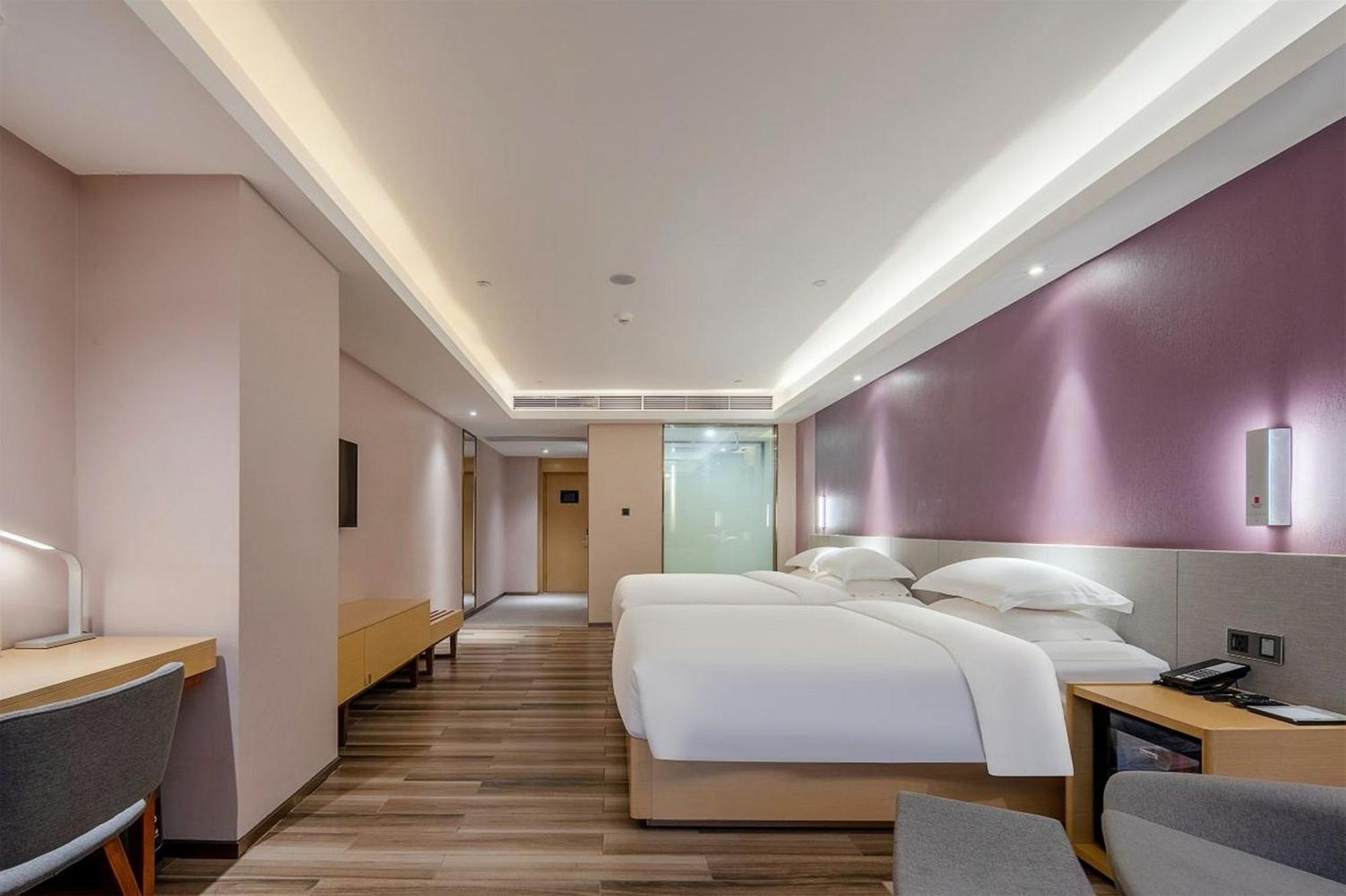 Echarm International Hotel Guangzhou Baiyun International Airport Huadu Plaza Branch - Free Deliver Service To Guangzhou Baiyun International Airport & Free Deliver Service To Canton Fair Complex During Canton Fair Period ภายนอก รูปภาพ