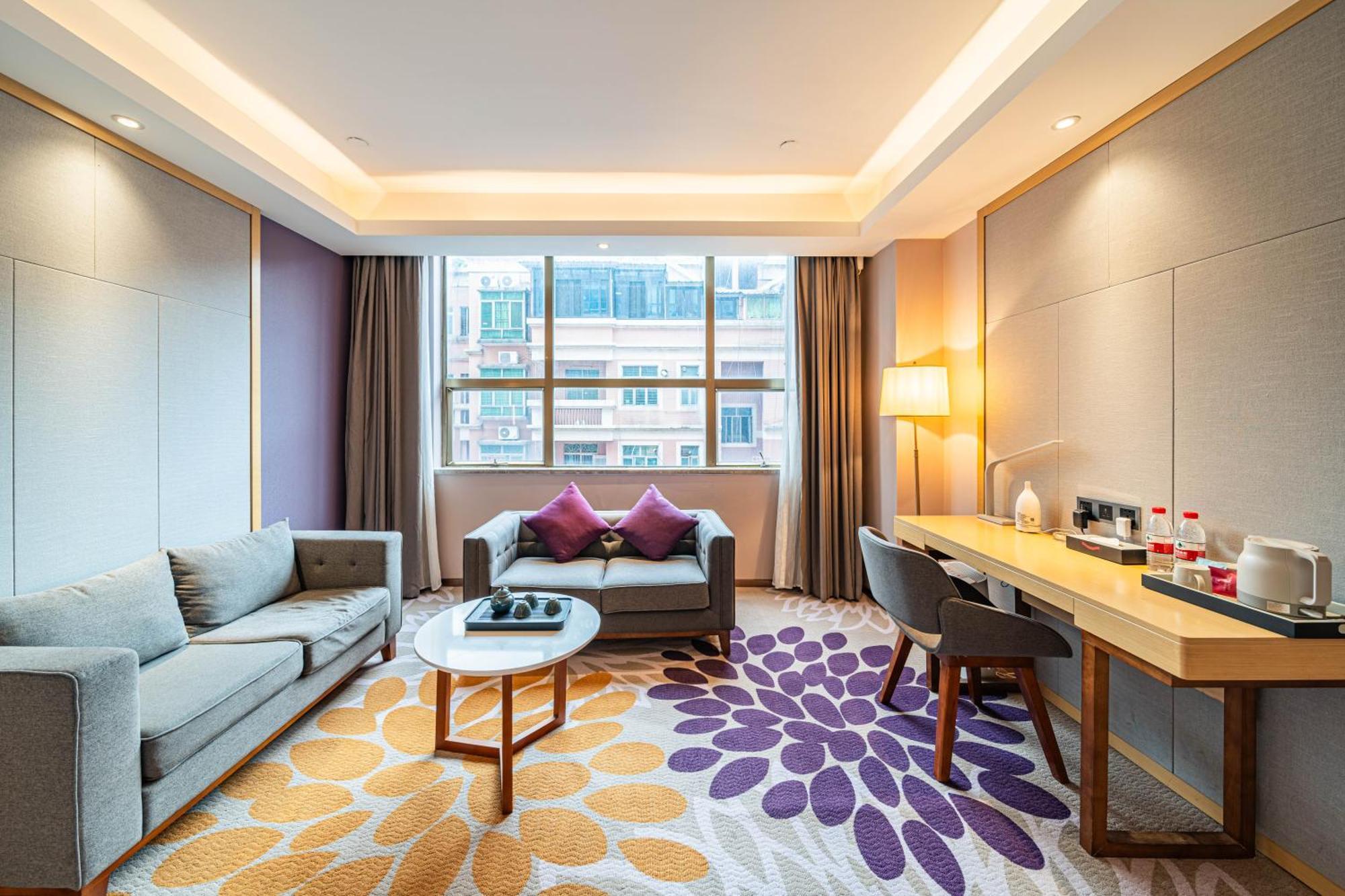Echarm International Hotel Guangzhou Baiyun International Airport Huadu Plaza Branch - Free Deliver Service To Guangzhou Baiyun International Airport & Free Deliver Service To Canton Fair Complex During Canton Fair Period ภายนอก รูปภาพ