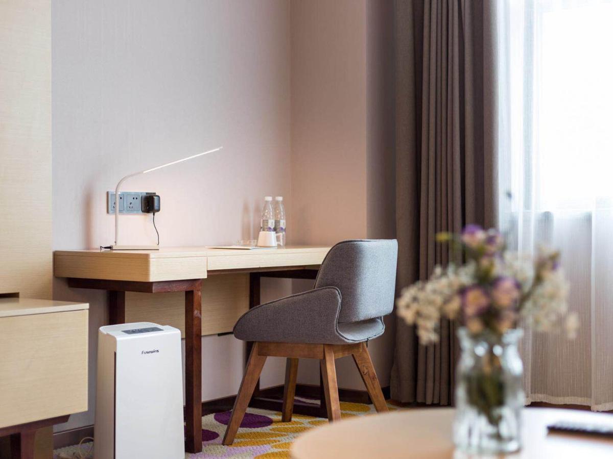 Echarm International Hotel Guangzhou Baiyun International Airport Huadu Plaza Branch - Free Deliver Service To Guangzhou Baiyun International Airport & Free Deliver Service To Canton Fair Complex During Canton Fair Period ภายนอก รูปภาพ