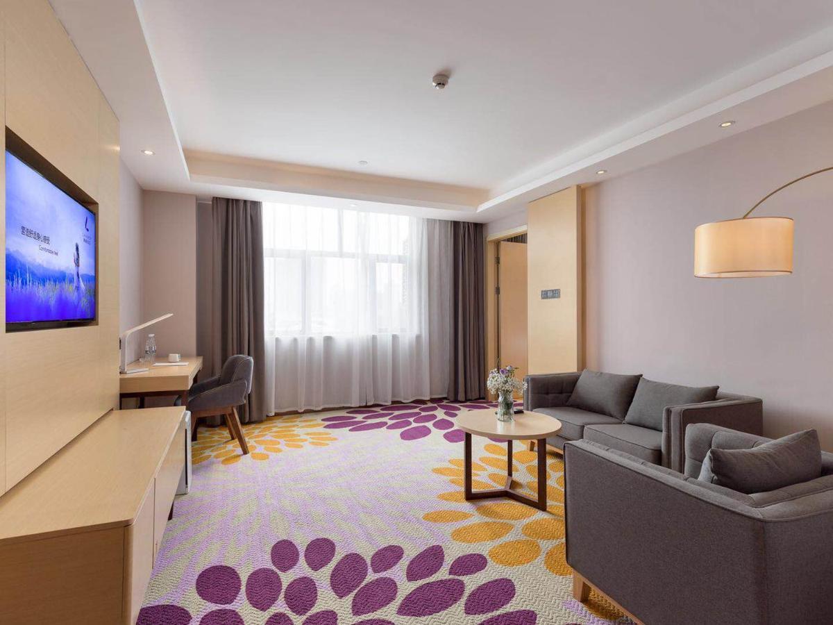 Echarm International Hotel Guangzhou Baiyun International Airport Huadu Plaza Branch - Free Deliver Service To Guangzhou Baiyun International Airport & Free Deliver Service To Canton Fair Complex During Canton Fair Period ภายนอก รูปภาพ